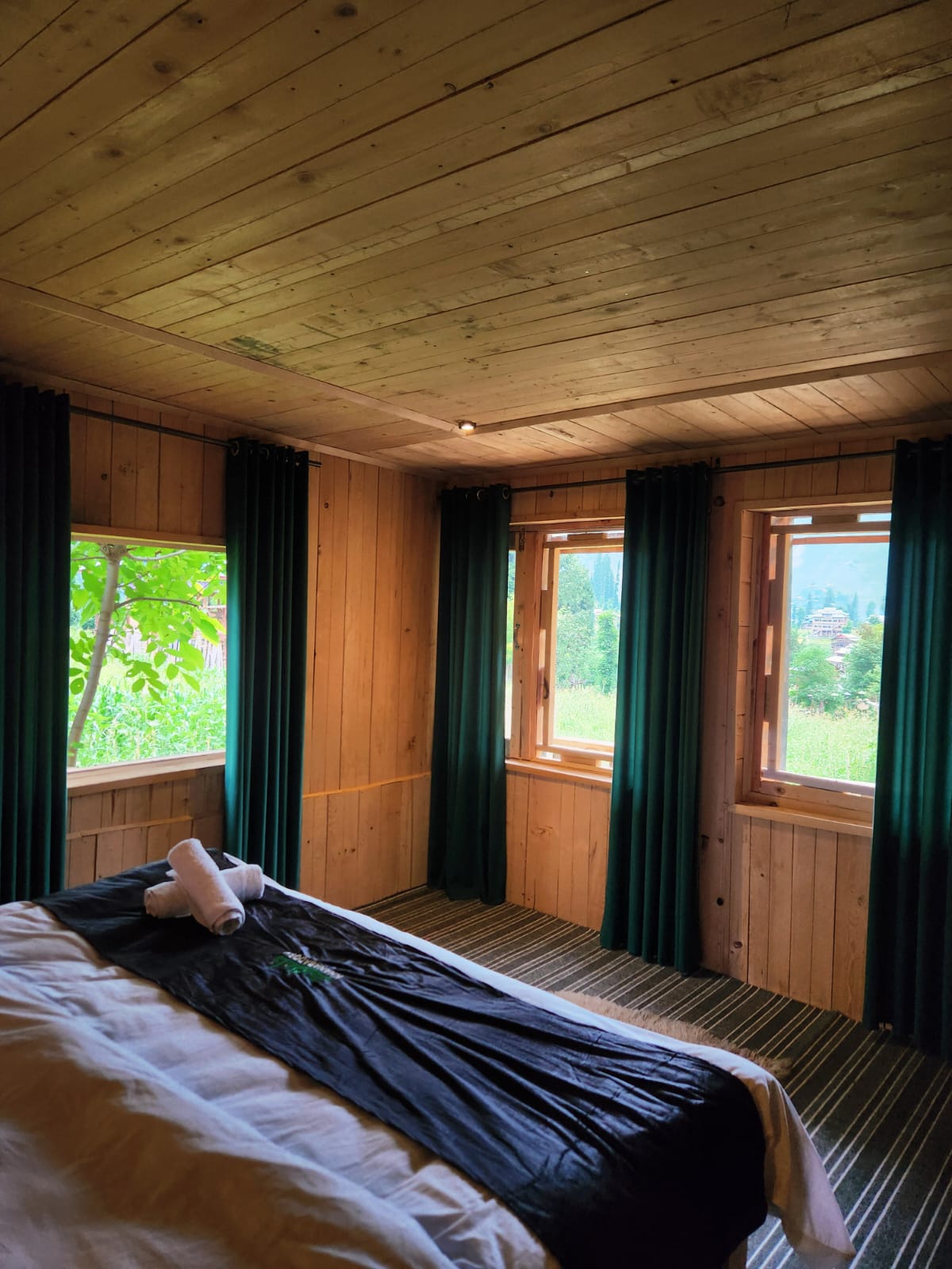 Cozy 1BR in Arang Kel · Mountain Views photo 2