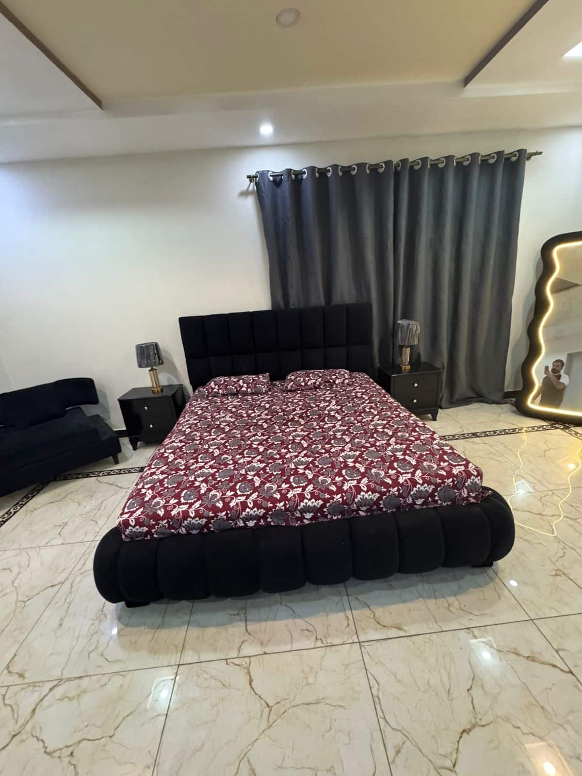 Cozy 1 Bedroom in DHA Phase 8 | Close to Airport