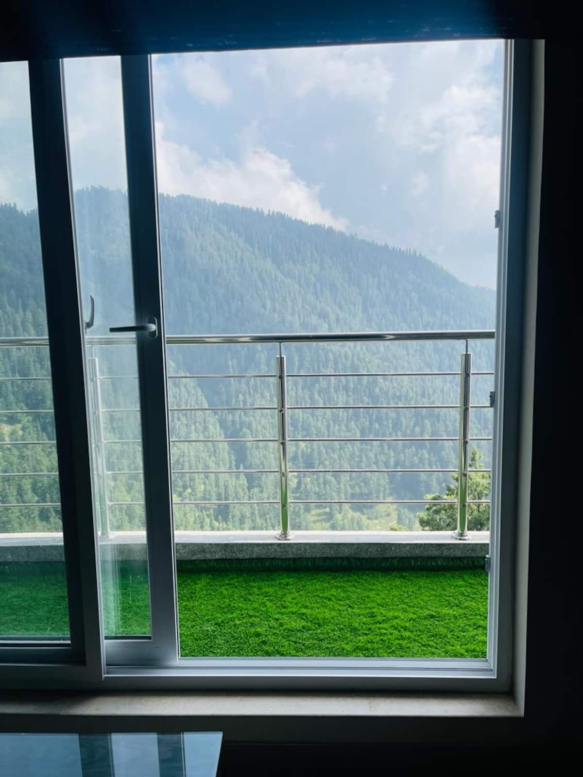 Scenic 2BHK Retreat | Peaceful Stay in Kuza Gali photo 5