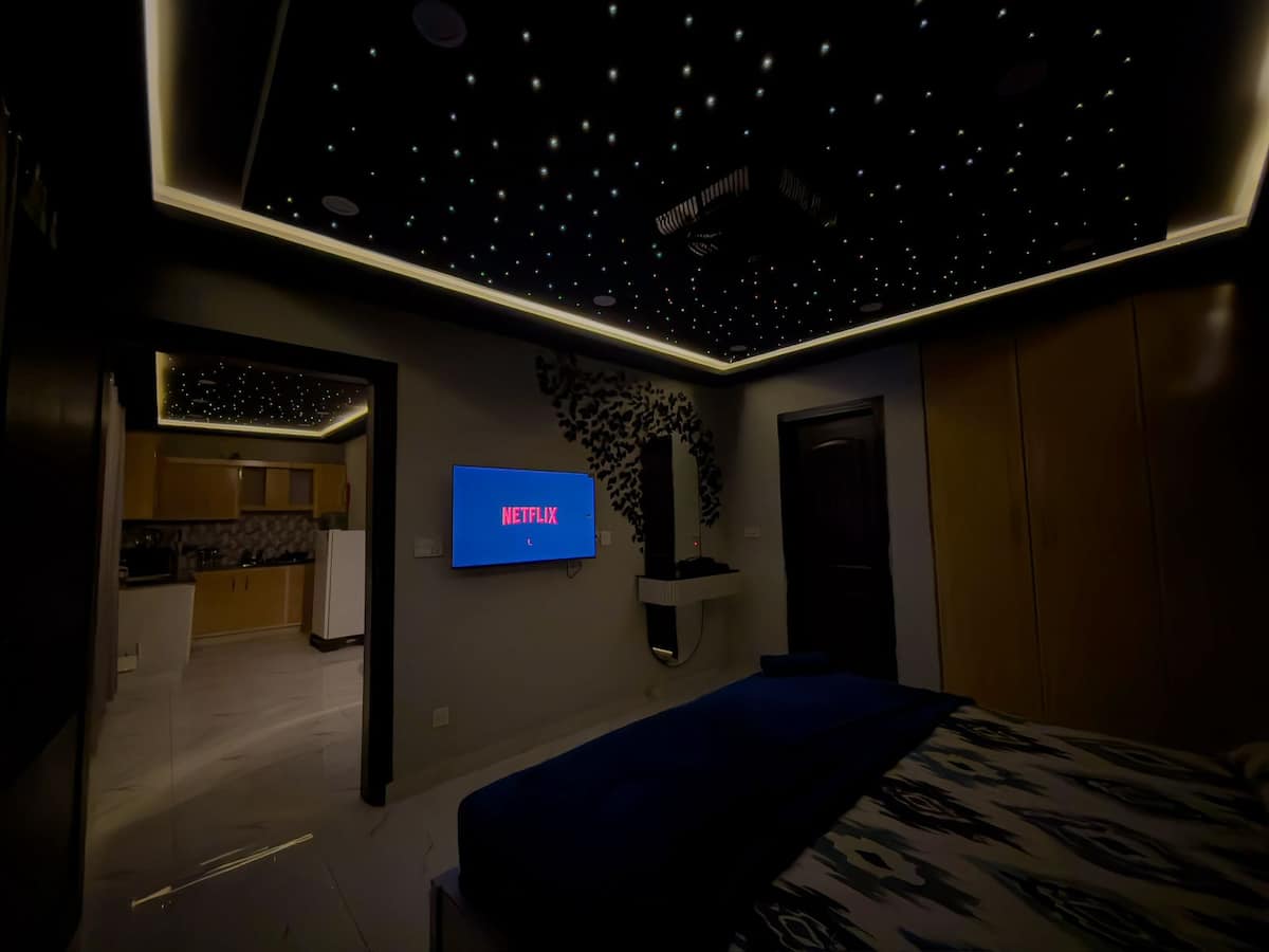 Executive Billionaire Suite Prime Location Bahria photo 4