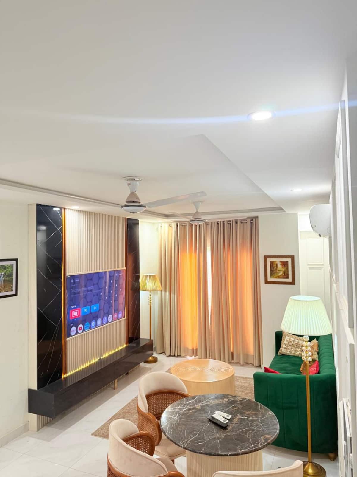 Family-Friendly 2-BHK | Zameen Opal Lahore photo 5