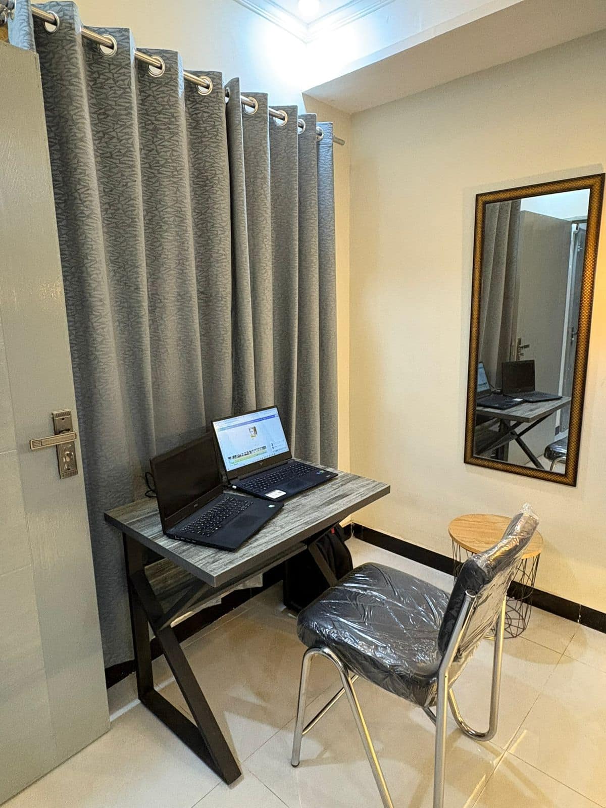 Modern Stay in Jafar Town Lahore | Prime Location photo 3