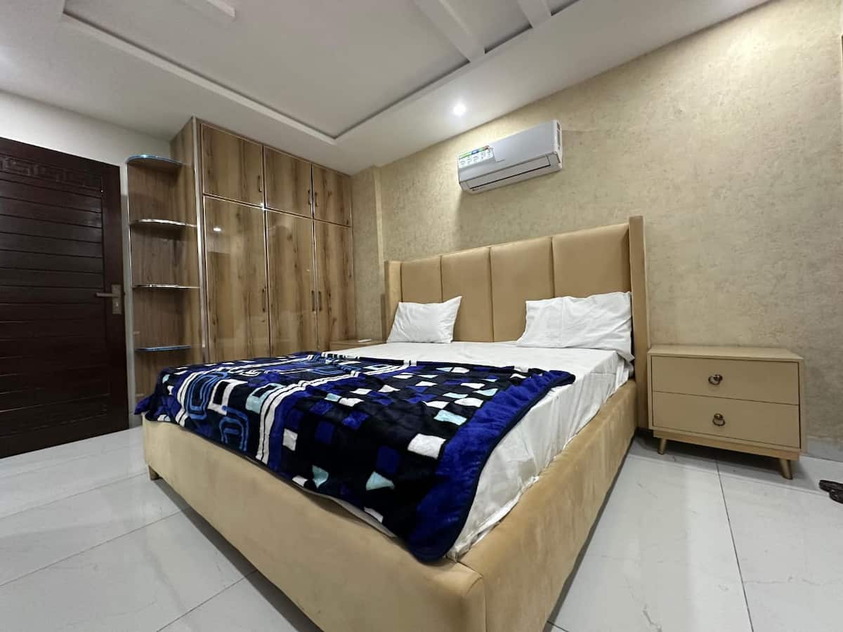 Luxury 2-BHK Apartment | Cosmo Suites, Bahria photo 2