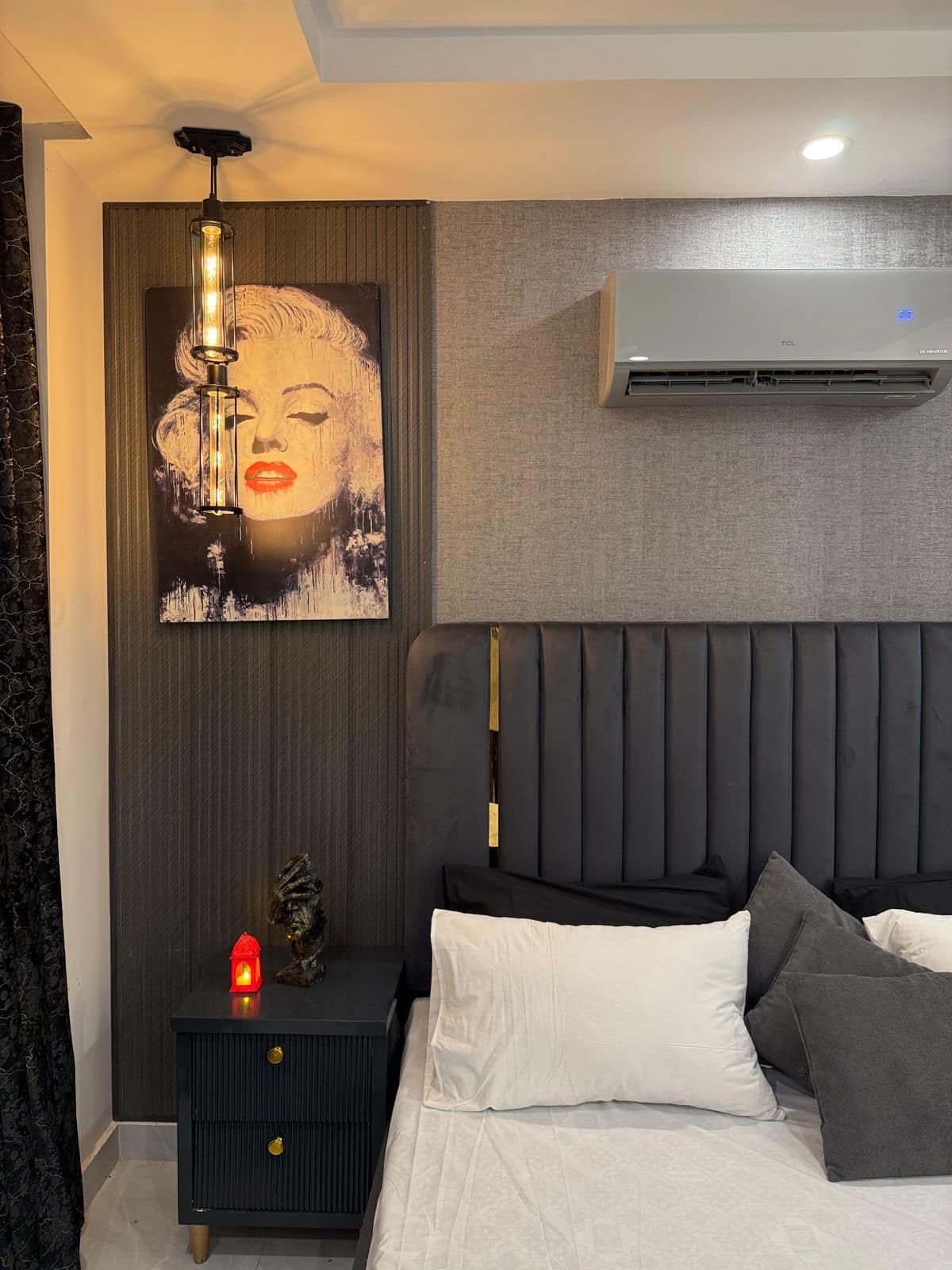 Modern 1BHK | Near Wrapsy Café photo 5