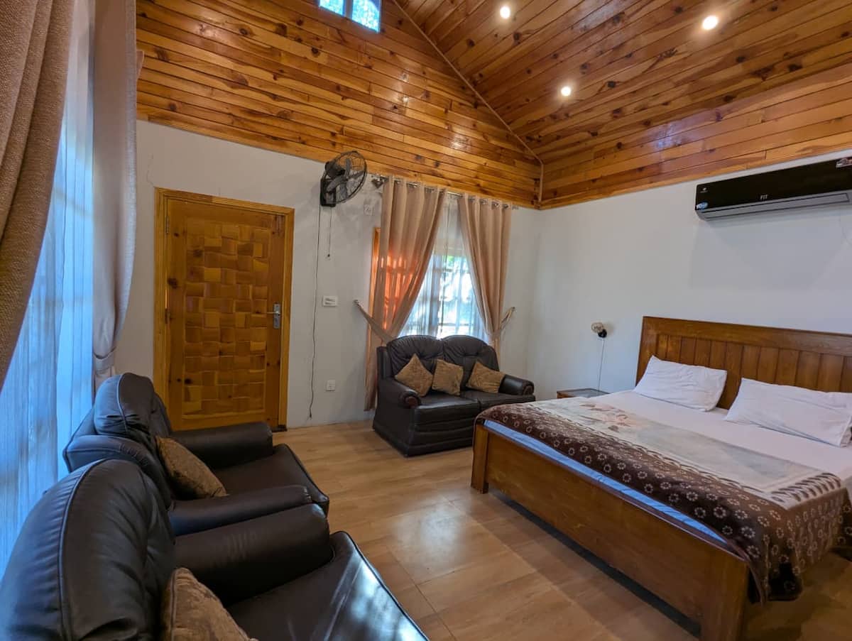 Premium Pinewood Loft Stay in Balakot photo 4