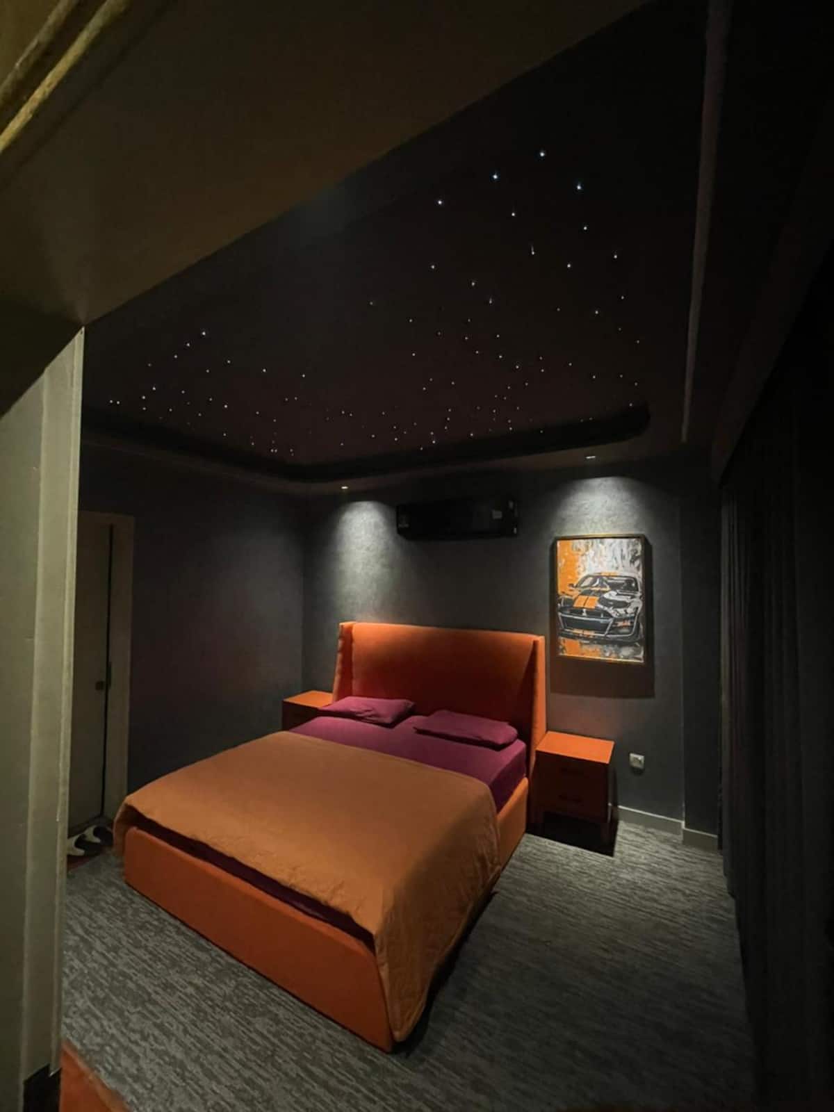 Luxury 1BHK | Safe, Central & Elegant photo 2