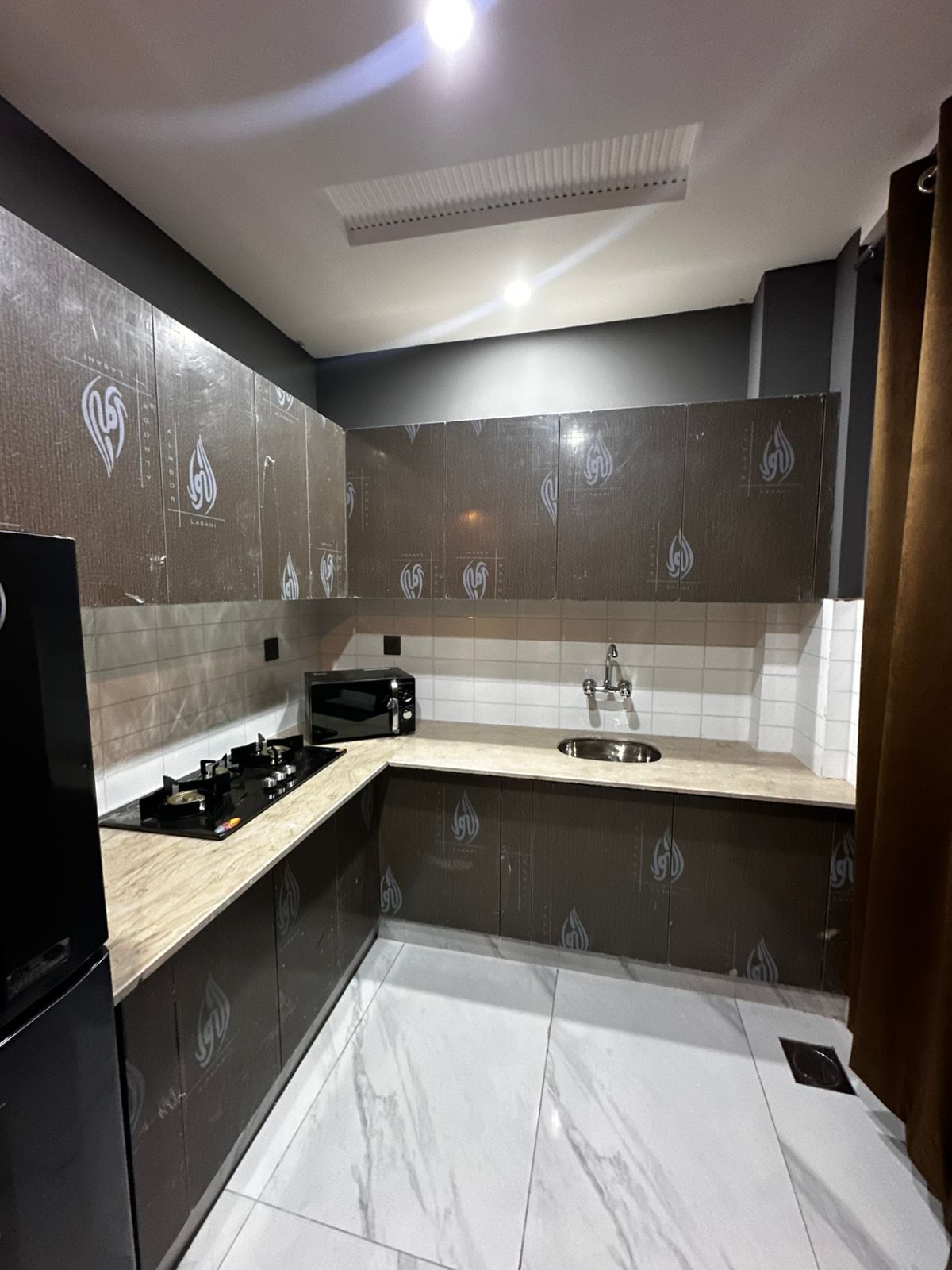 Elegant 2BR Apartment · Heart of Bahria Town photo 4