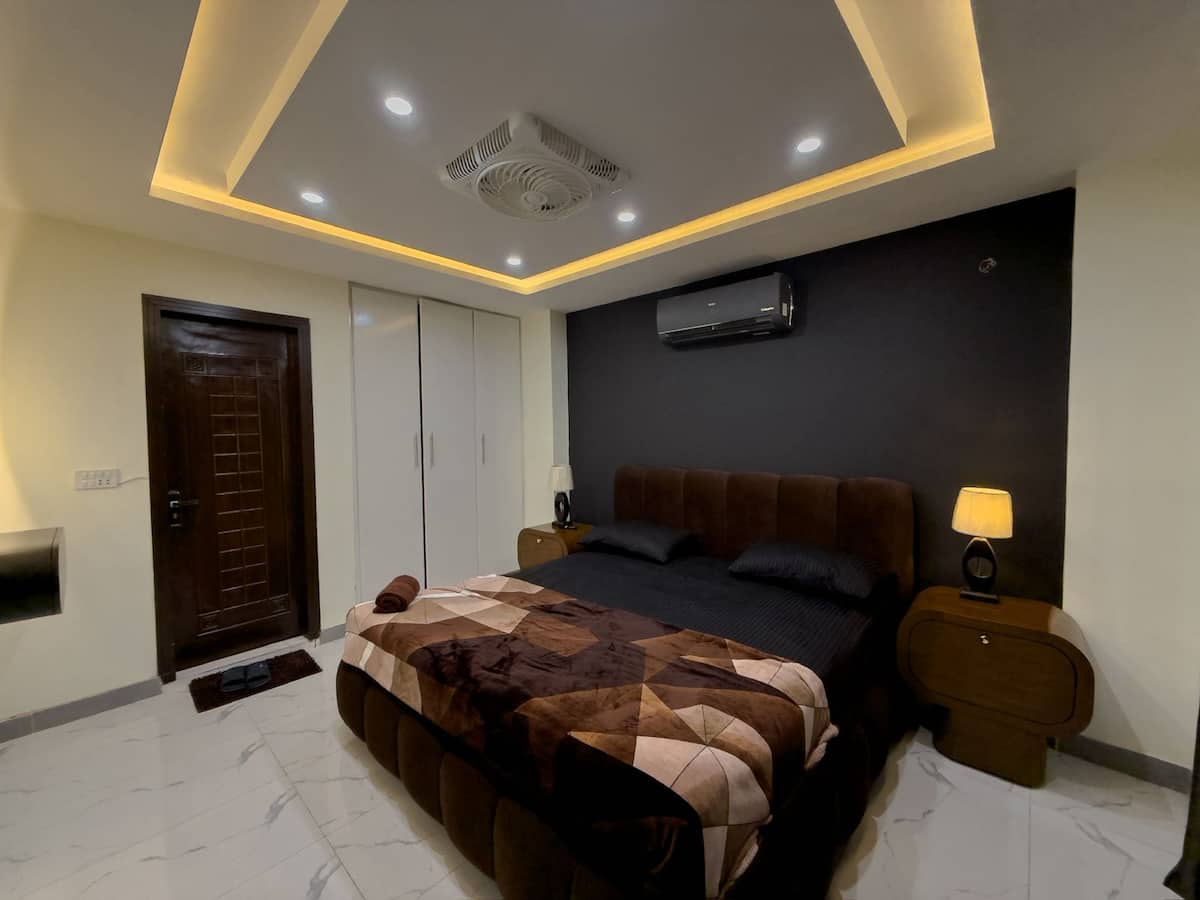 Godfather Inspired 1BR | Bold & Stylish Interior photo 2