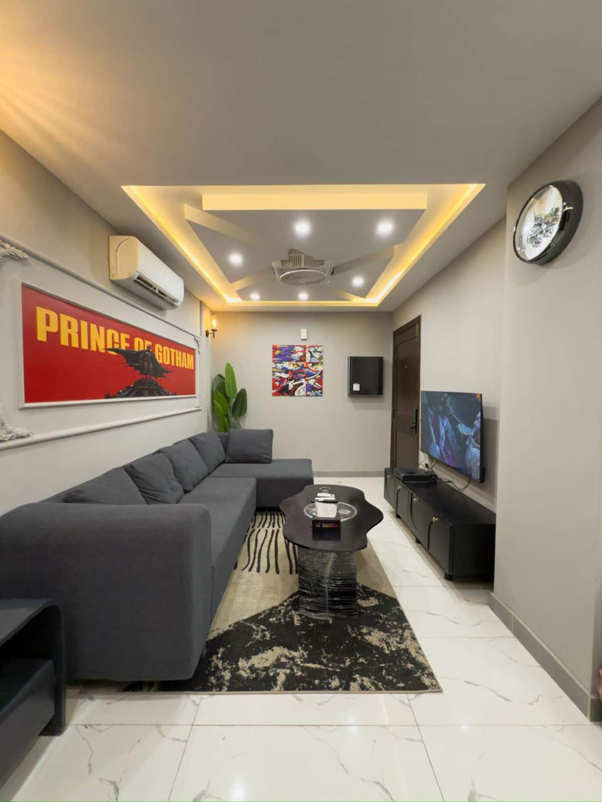 Luxury Batman Theme 1BR Stay