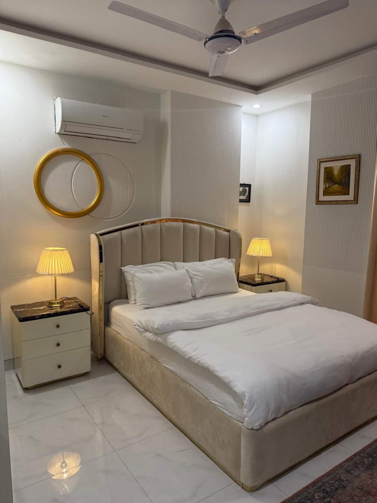 Family-Friendly 2-BHK | Zameen Opal Lahore photo 2