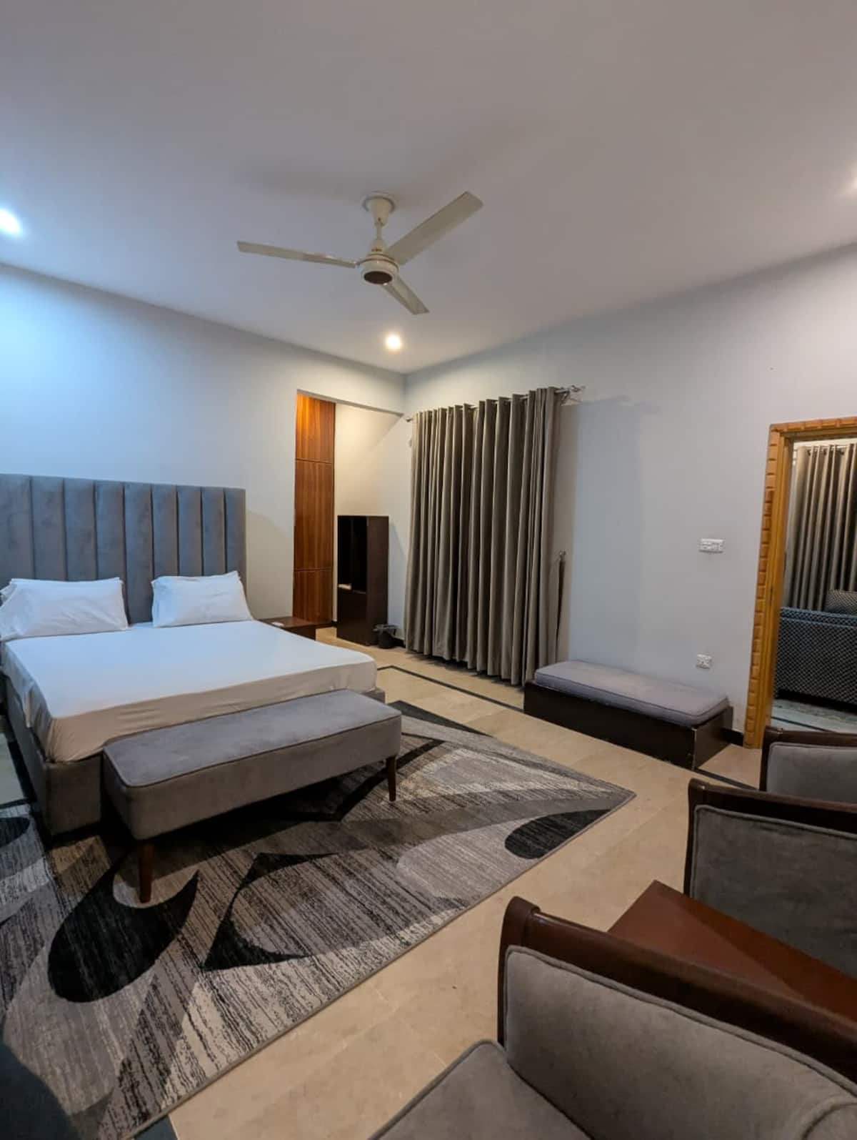 Peaceful 2BHK Stay with River Views