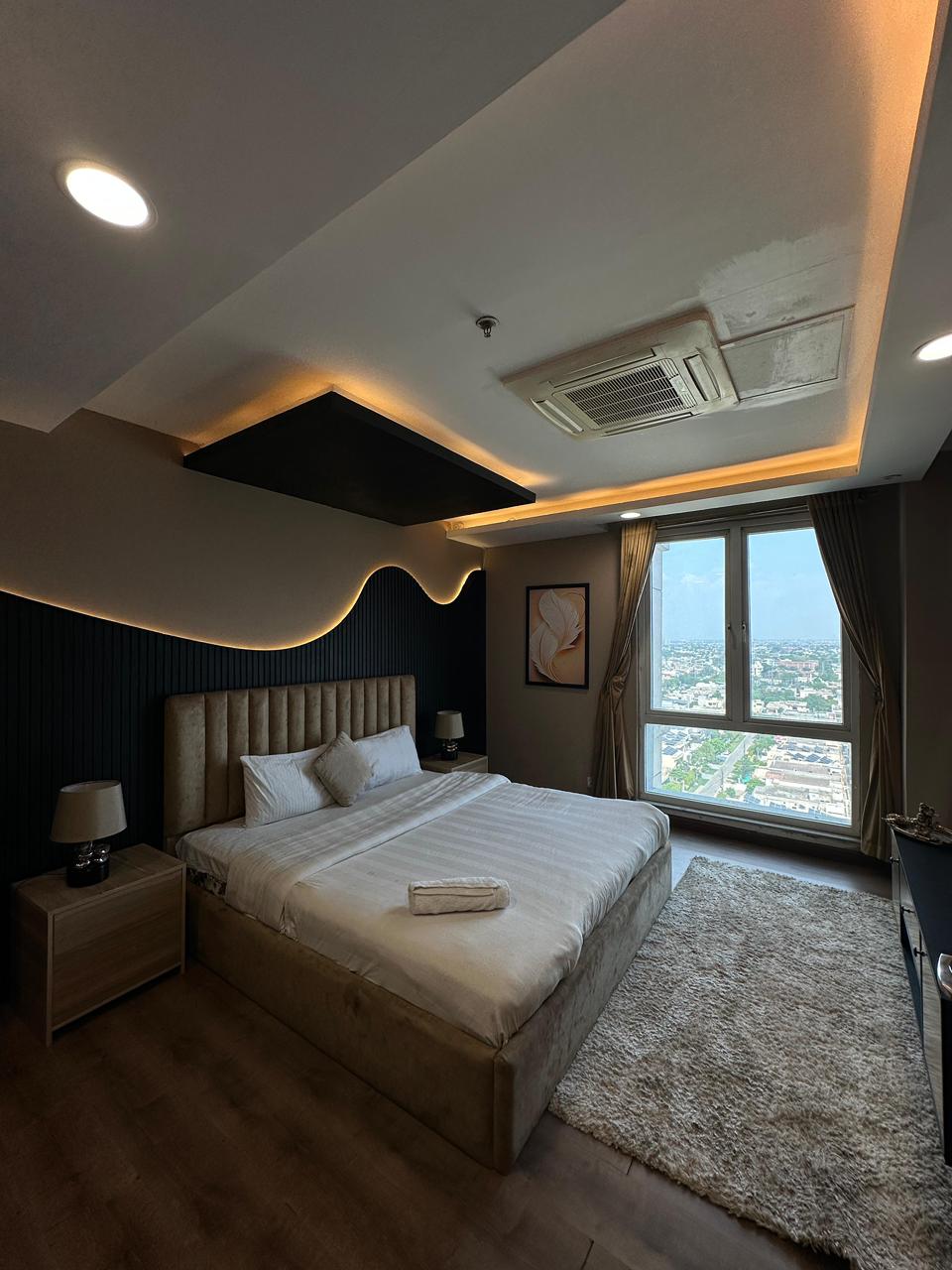 Modern 11th Floor Retreat with Panoramic Views