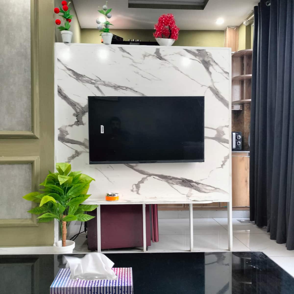 Fully Furnished 1-BHK | Bahria Town Short Stay photo 3