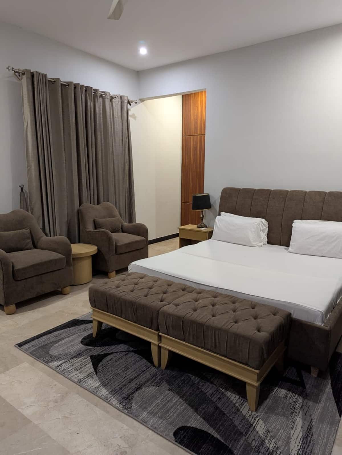 Peaceful 2BHK Stay with River Views photo 5