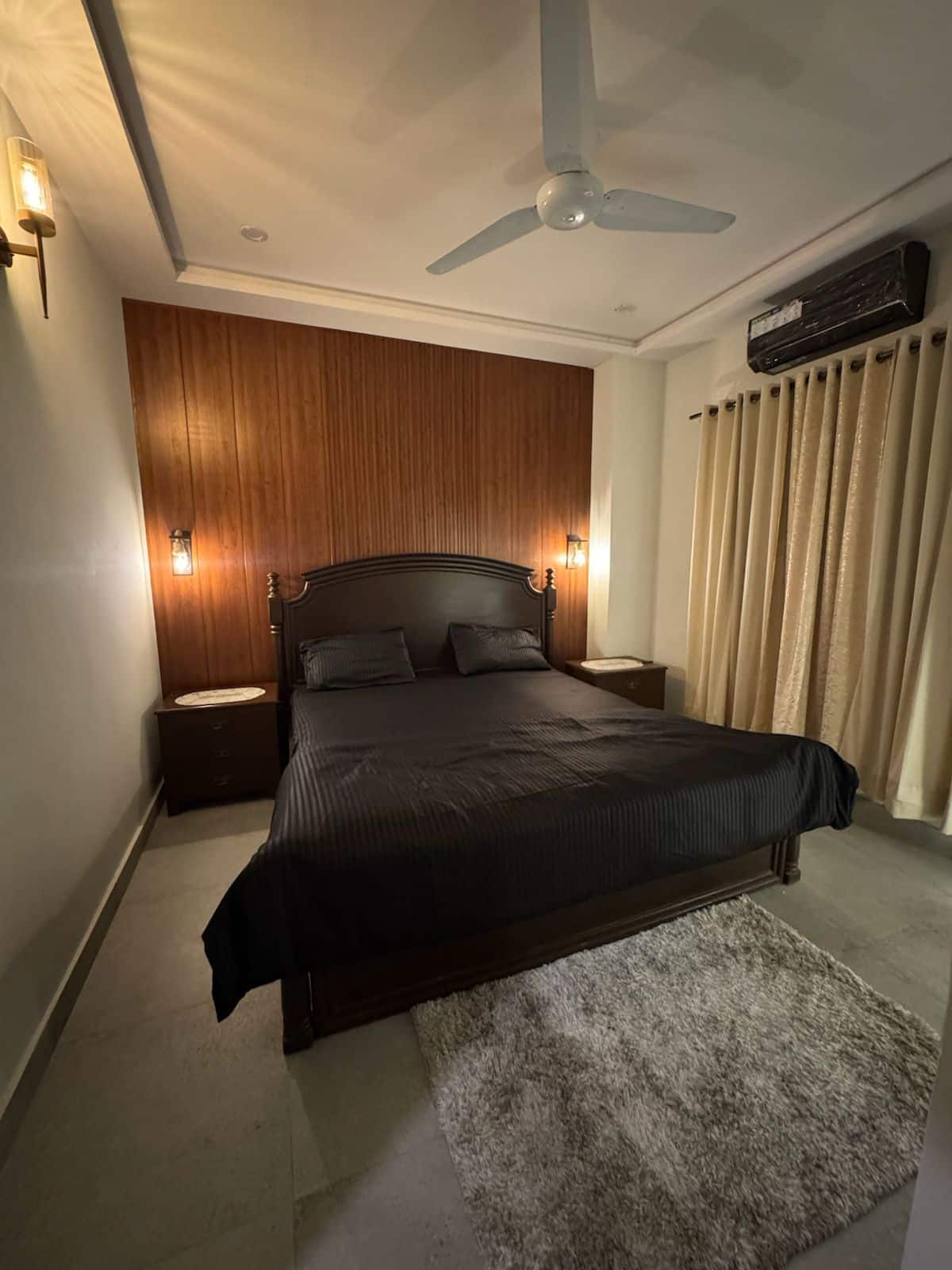 Cozy 1BHK in E-11 photo 2