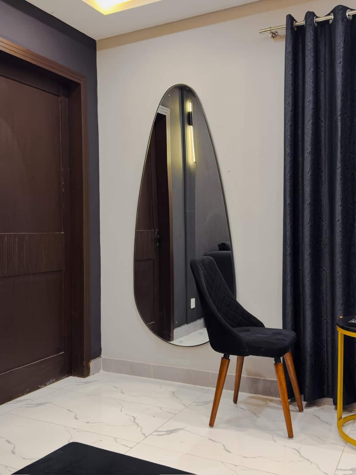 Stylish 1BHK Apartment | Peaky Blinders Theme photo 4