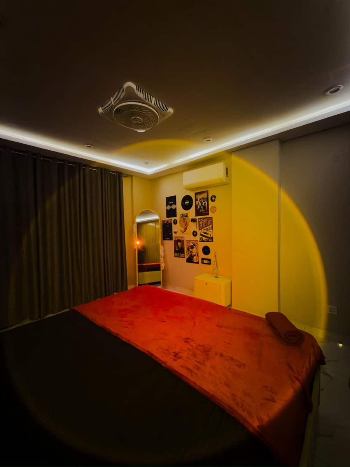 Artist Suite 1BHK | Creative & Stylish Apartment photo 5
