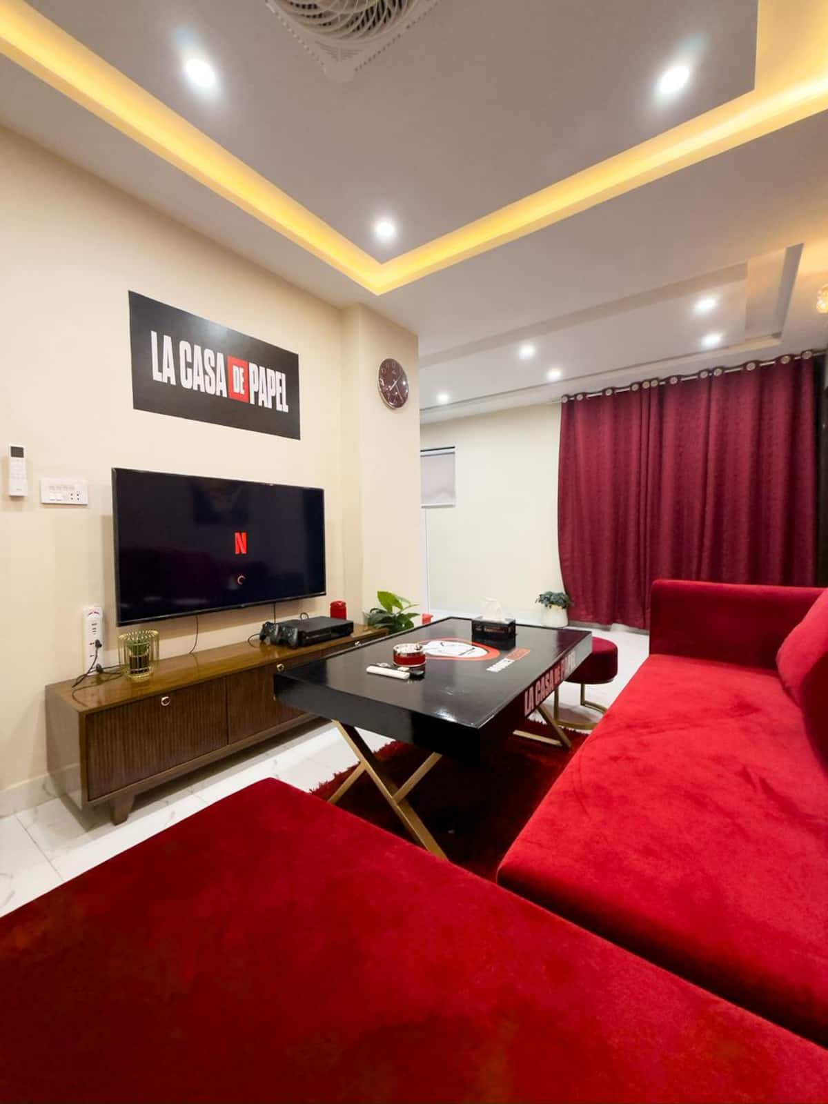 Money Heist Theme 1 Bedroom Apartment Premium Stay photo 3