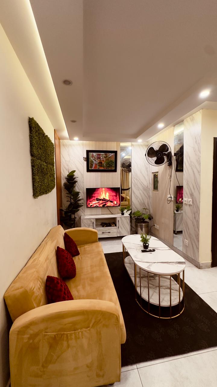 Luxury 1BR Near Grand Mosque · Bahria Town LHR photo 4