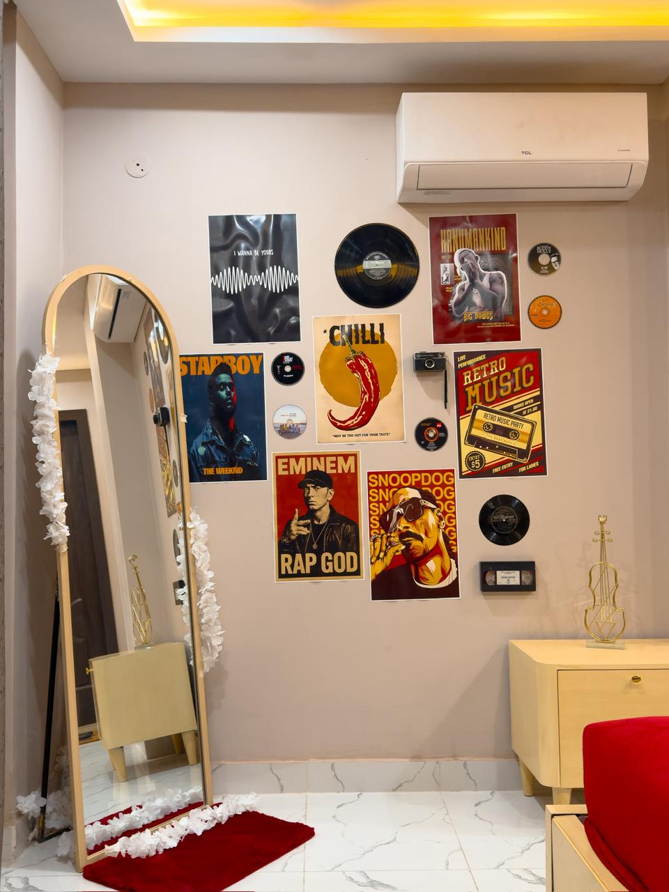 Money Heist Theme 1 Bedroom Apartment | Premium Stay in Bahria Town Lahore photo 3