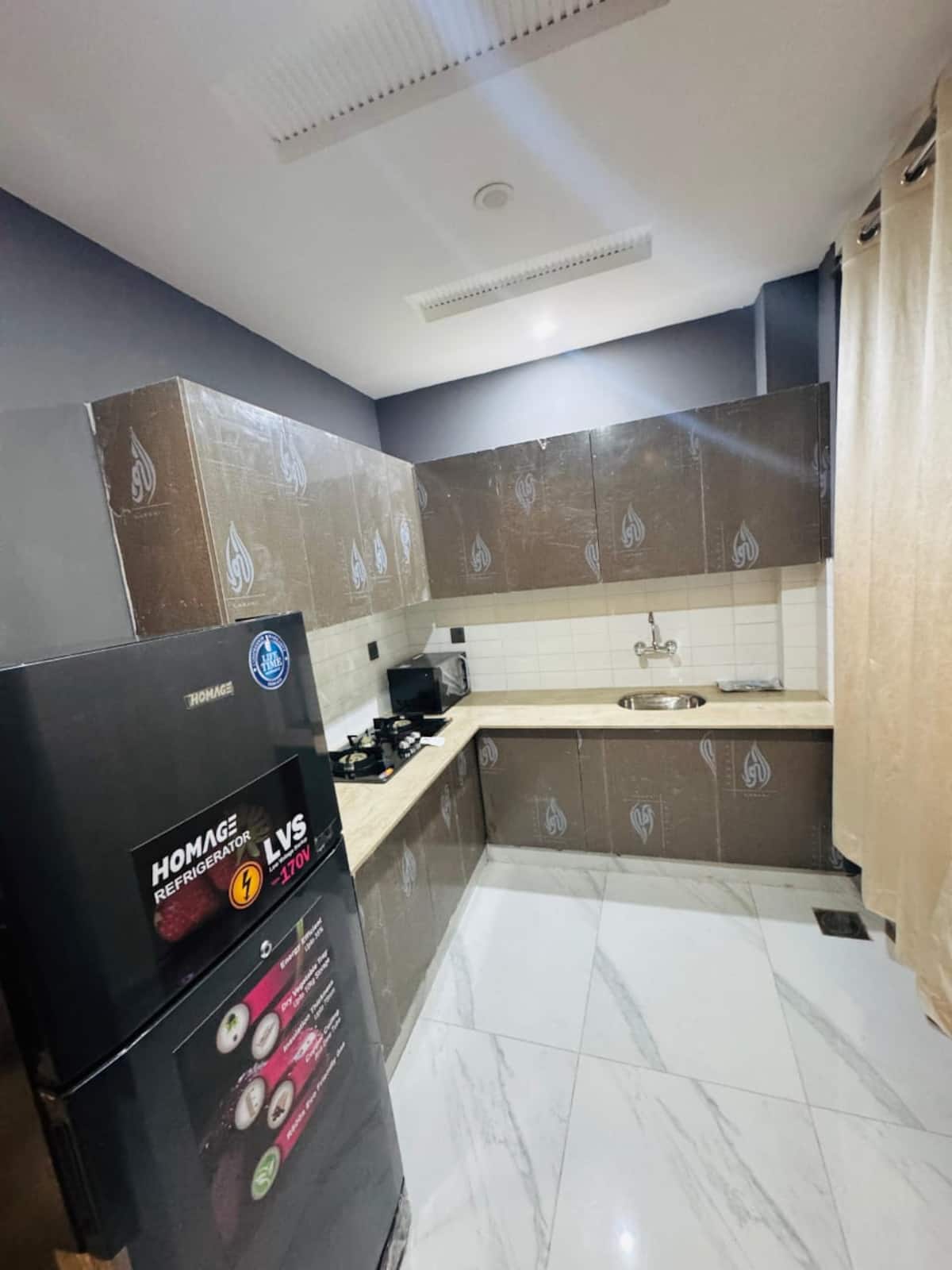 Family-Friendly 2BHK in Secure DHA photo 3