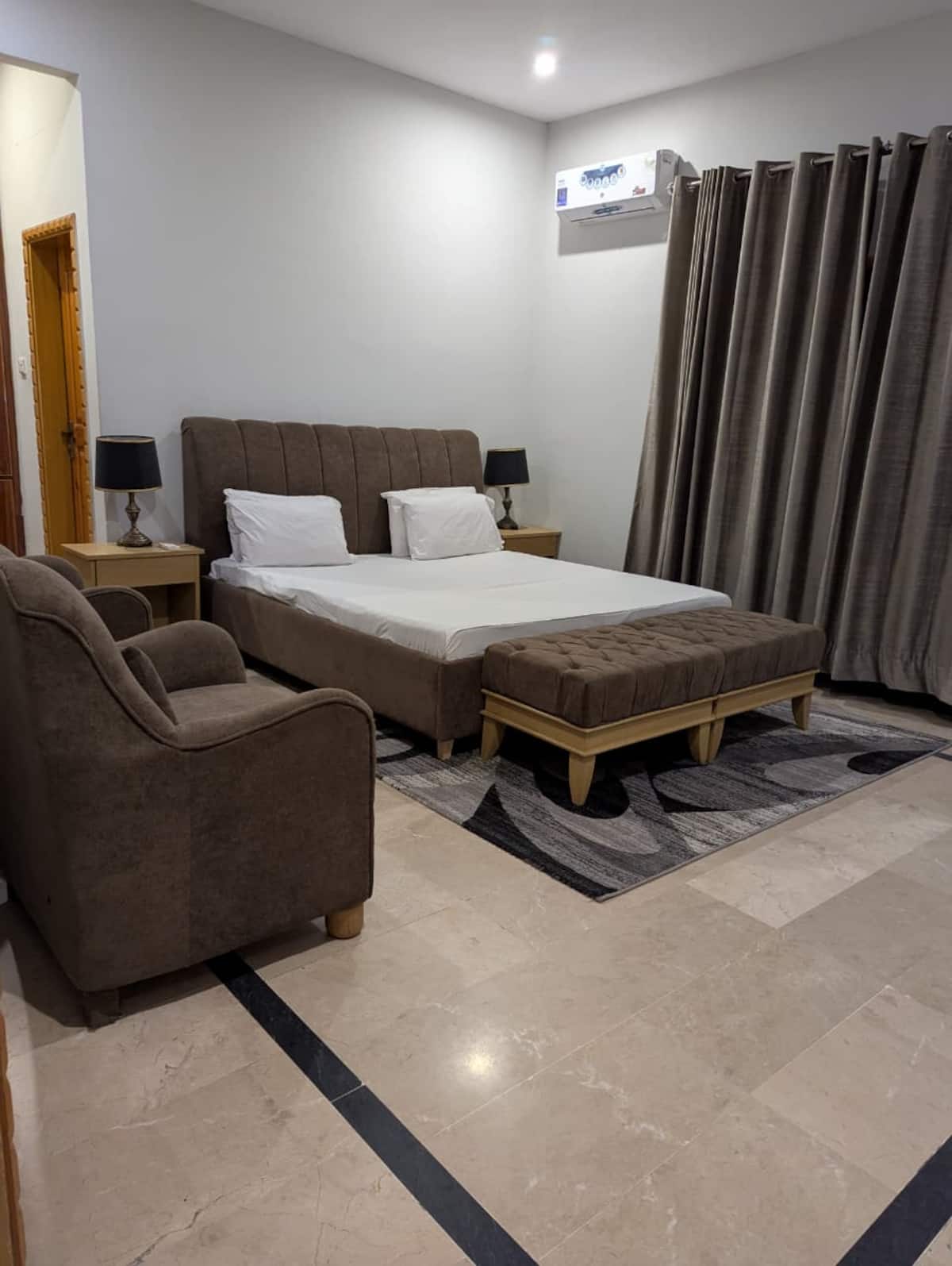 Peaceful 2BHK Stay with River Views photo 3