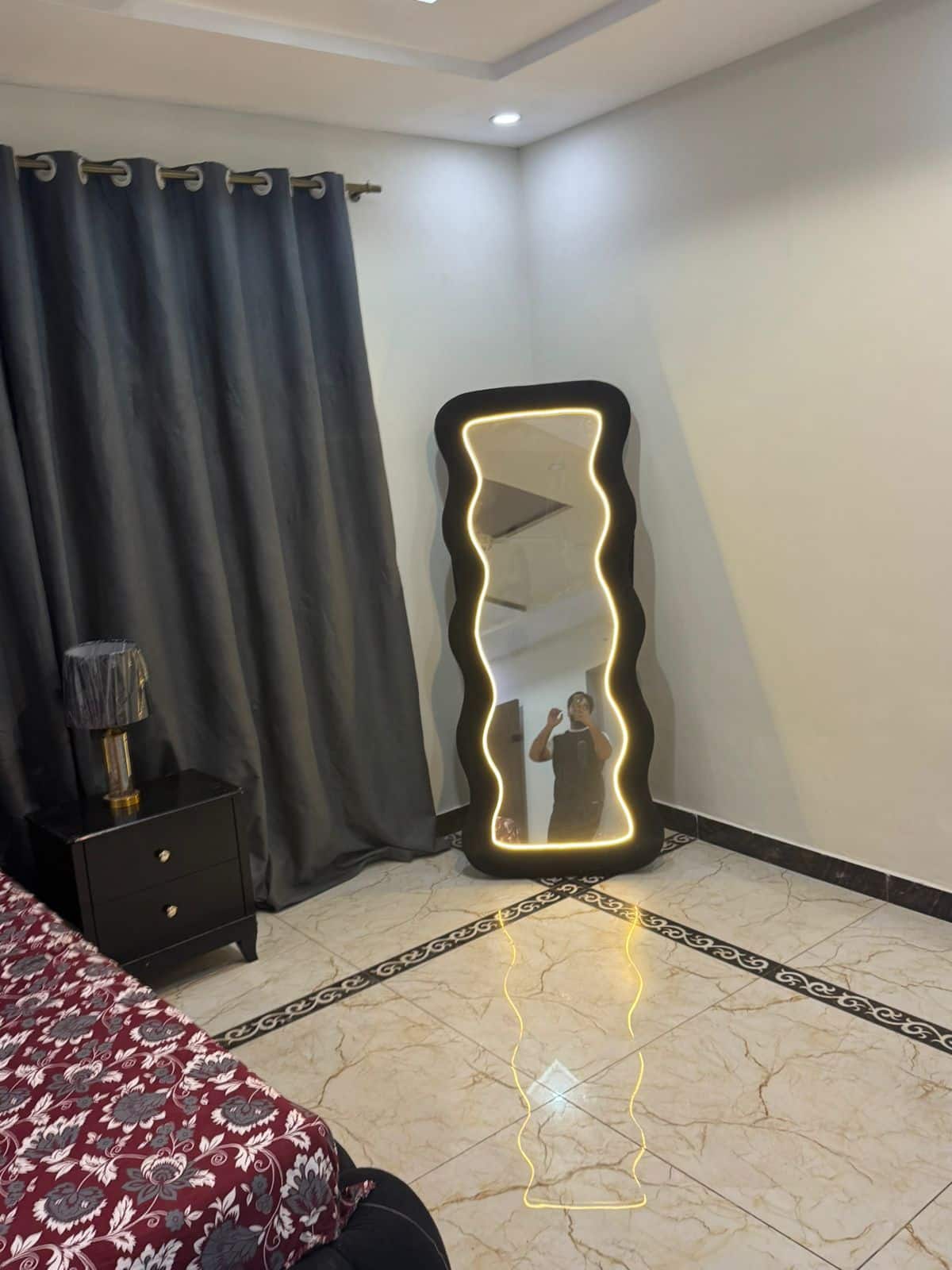 Cozy 1 Bedroom in DHA Phase 8 | Close to Airport photo 5