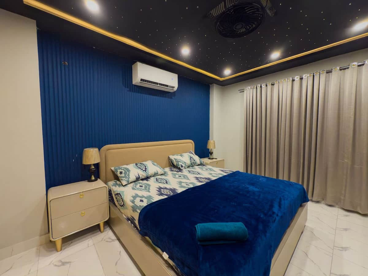 Executive Billionaire Suite Prime Location Bahria photo 2