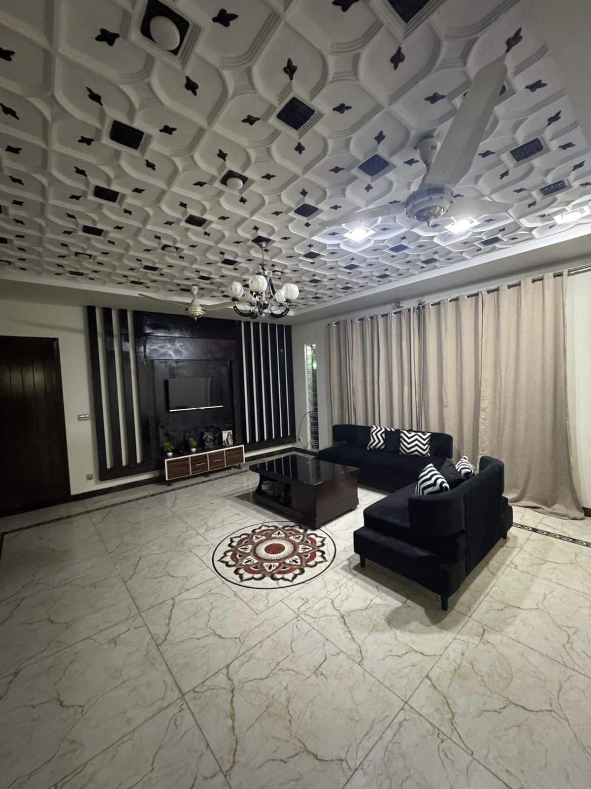 Cozy 1 Bedroom in DHA Phase 8 | Close to Airport photo 2