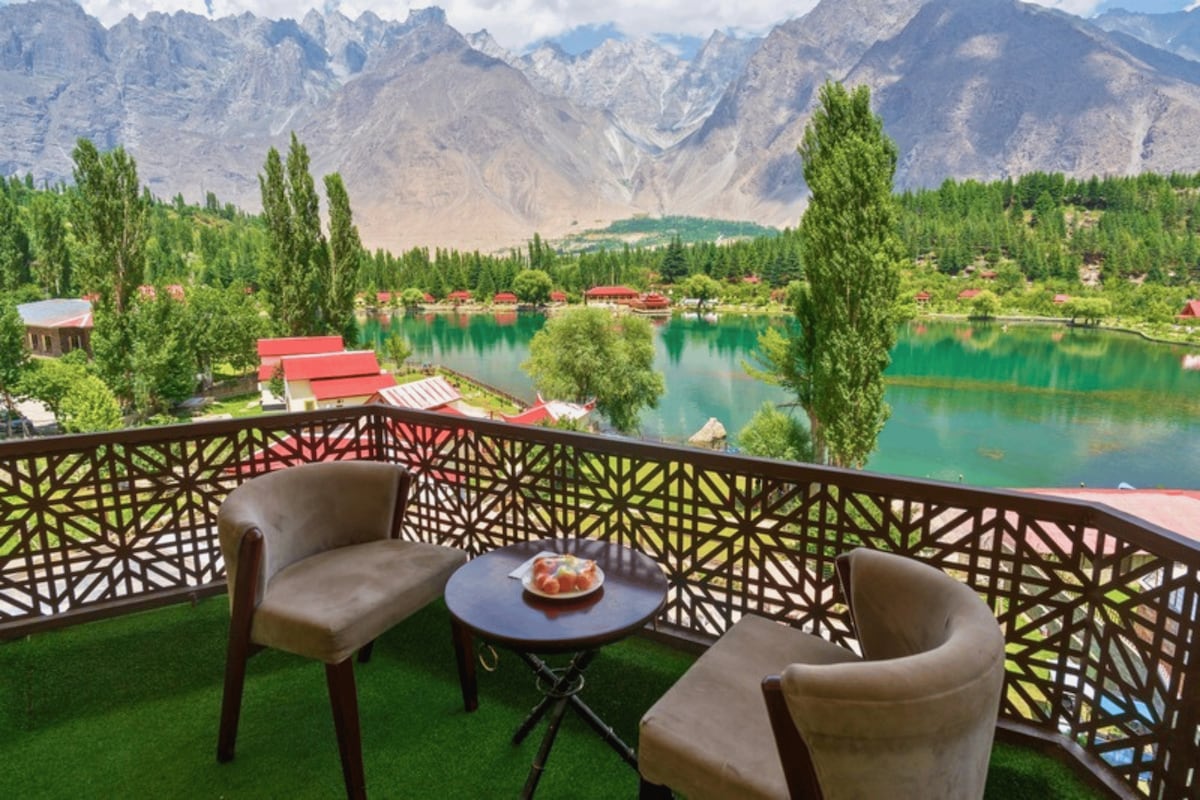 Skardu Luxury Penthouse · Jacuzzi & Views photo 5